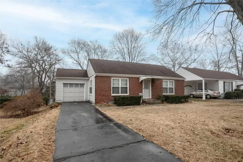 6105 Granada Street, Fairway, KS 66205 - Image #1