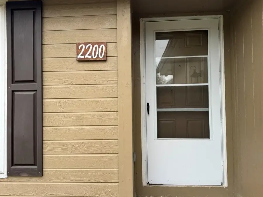 2200 NW Harbor Place, Blue Springs, MO 64015 - Image #2