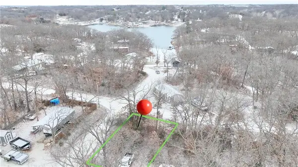 595 W Leisure Lake Drive, Trenton, MO 64683