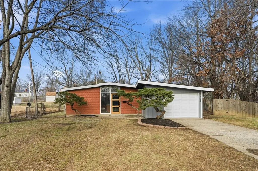 1204 NE 67th Street, Kansas City, MO 64118 - Image #1