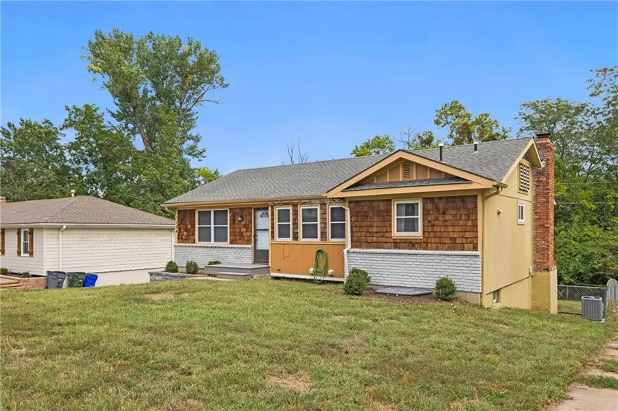 1124 N Curtis Street, Olathe, KS 66061 - Image #2