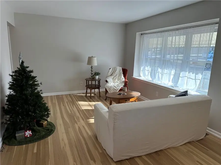 12806 E 33 Street S, Independence, MO 64055 - Image #2