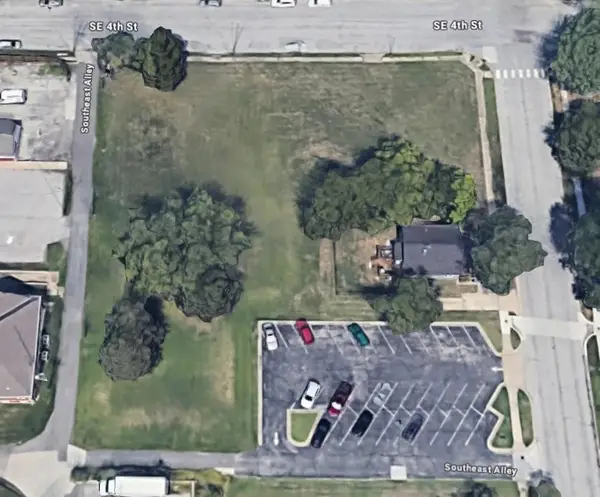 400 E Green Street, Lee's Summit, MO 64063