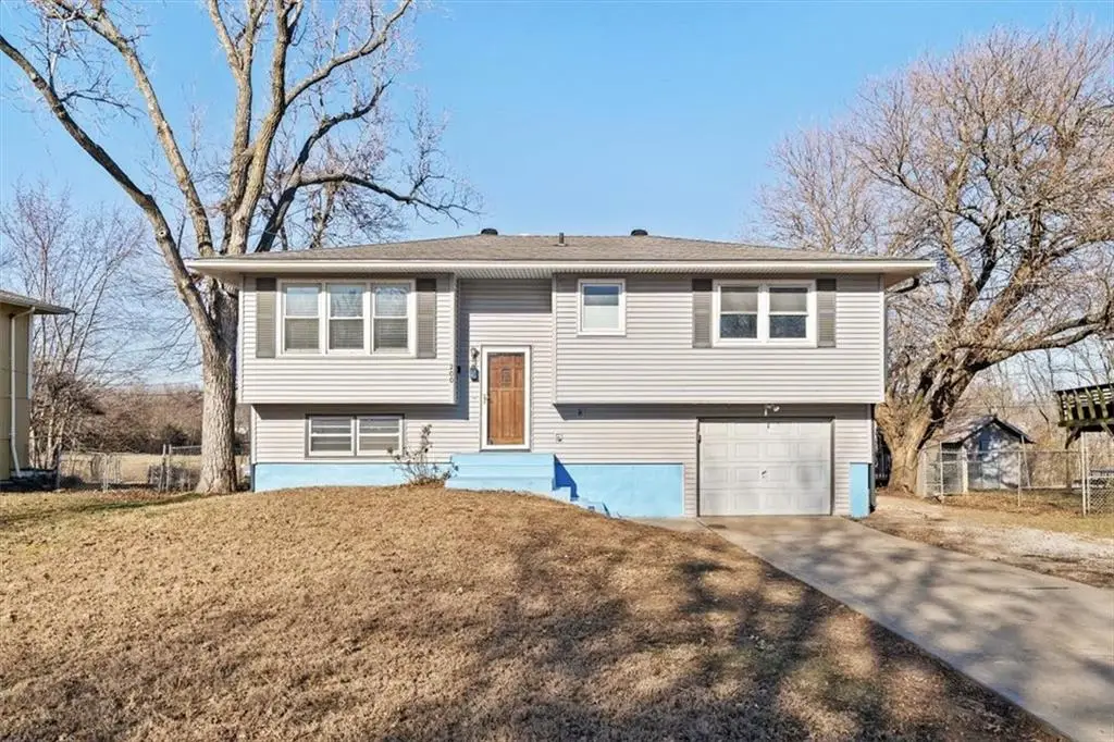 200 W Meriwood Lane, Edgerton, KS 66021 - Image #1