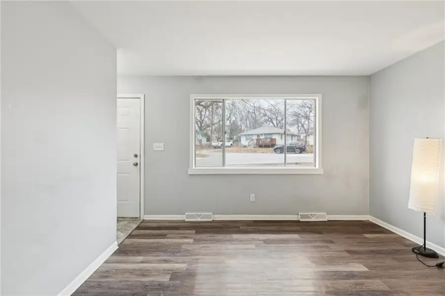 206-216 E South Avenue, Belton, MO 64012 - Image #2