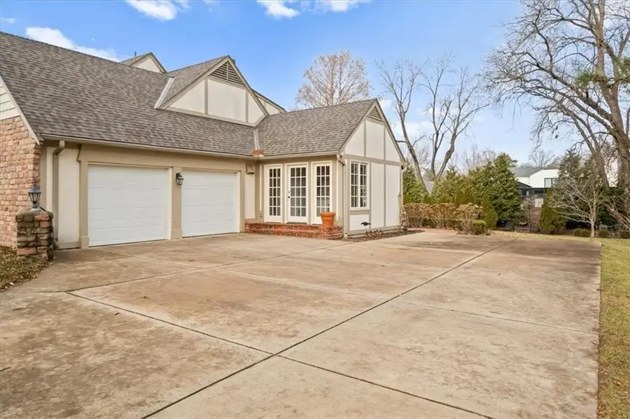 4600 W 87th Place, Prairie Village, KS 66207 - Image #2