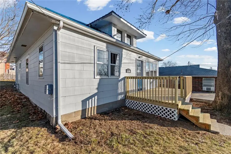 215 S Folger Street, Carrollton, MO 64633 - Image #2