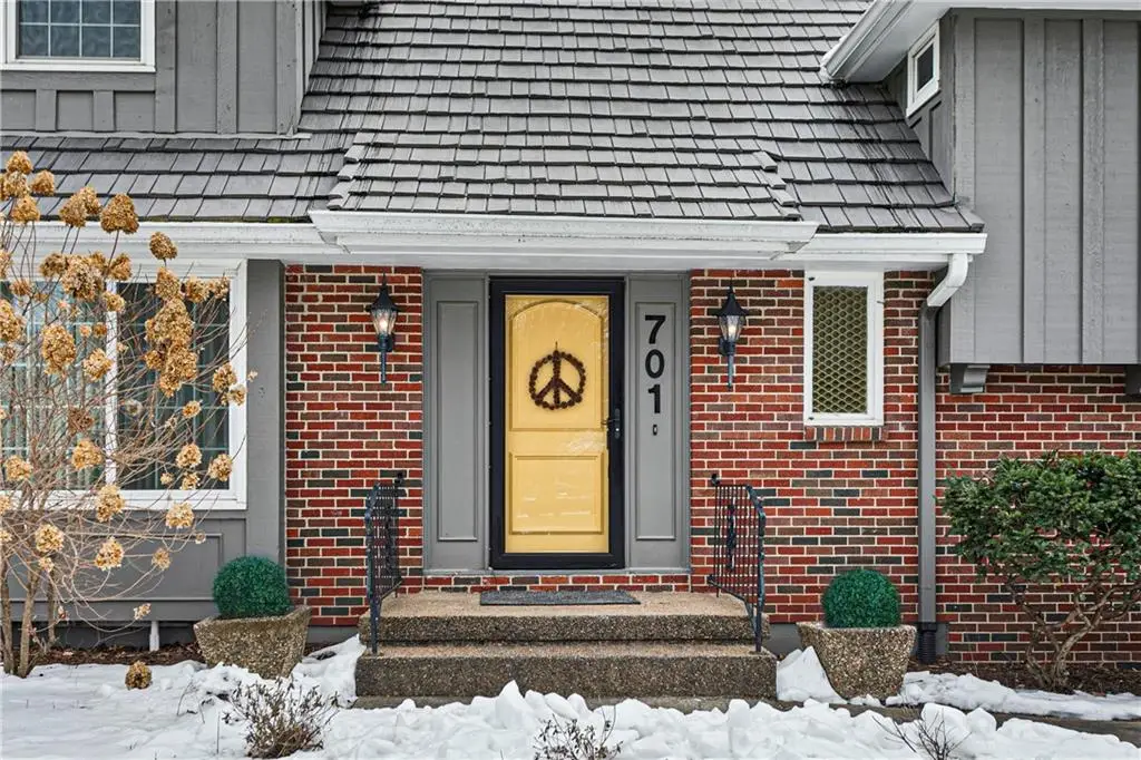 701 W 114 Terrace, Kansas City, MO 64114 - Image #1