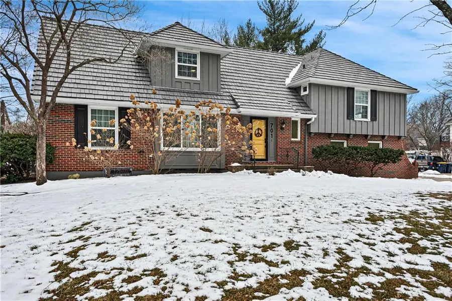 701 W 114 Terrace, Kansas City, MO 64114 - Image #2