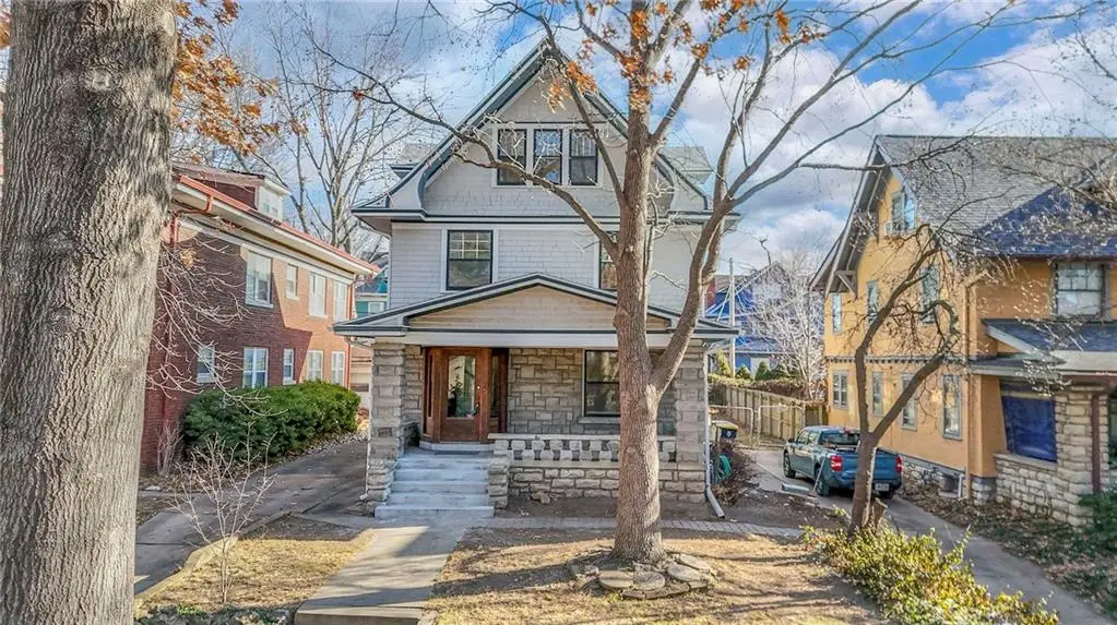 3833 Campbell Street, Kansas City, MO 64109 - Image #1