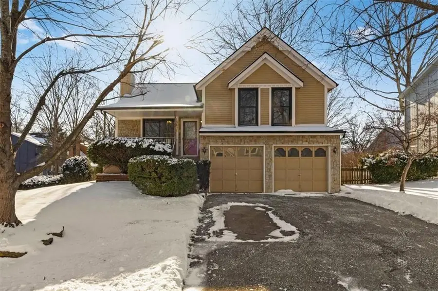 1019 E New London Drive, Olathe, KS 66061 - #3