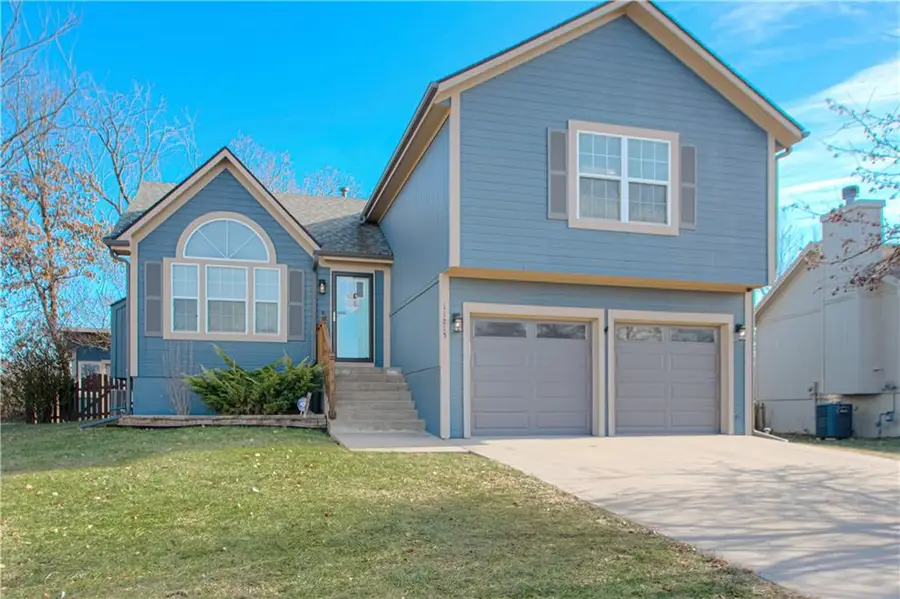 11215 N Lewis Avenue, Kansas City, MO 64157 - Image #2