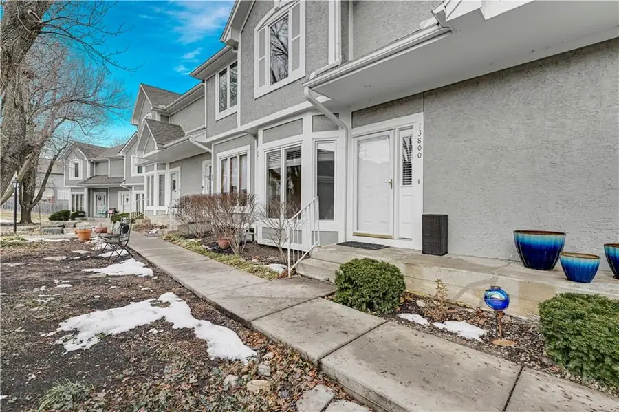 13800 W 58th Terrace, Shawnee, KS 66216 - #2