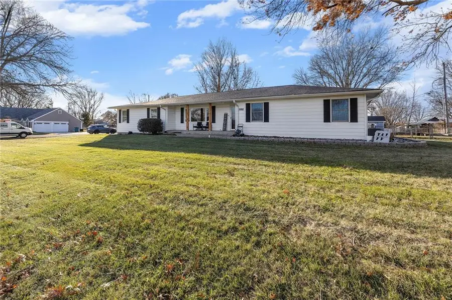 1102 N Metcalf Terrace, Louisburg, KS 66053 - Image #3