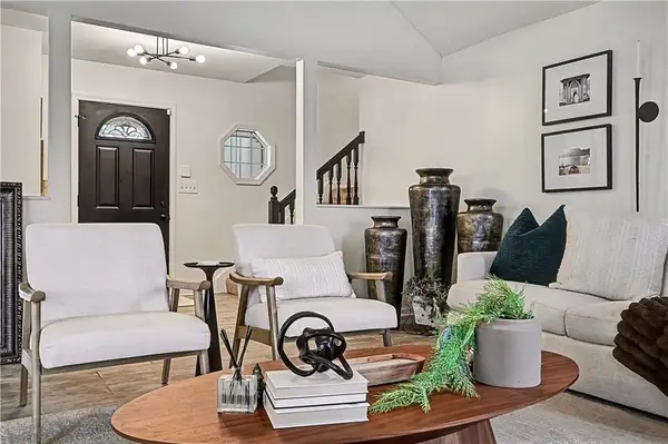 320 NW Palmer Street, Blue Springs, MO 64014