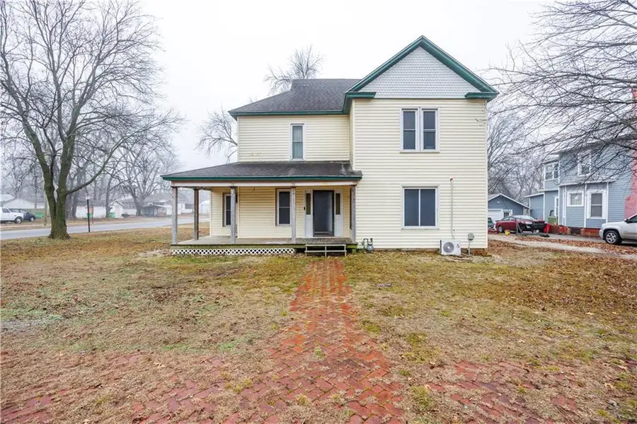 425 E 5th Street, Cherryvale, KS 67335 - Image #2