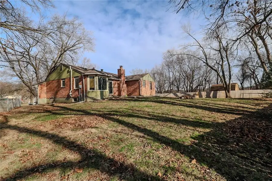 2912 NW Bedford Court, Blue Springs, MO 64015 - #2