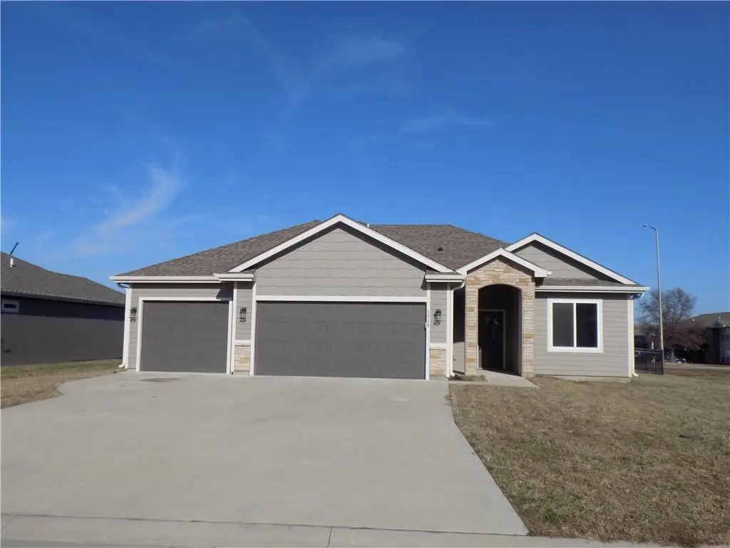 1215 Alexander Court, Ottawa, KS 66067 - Image #1