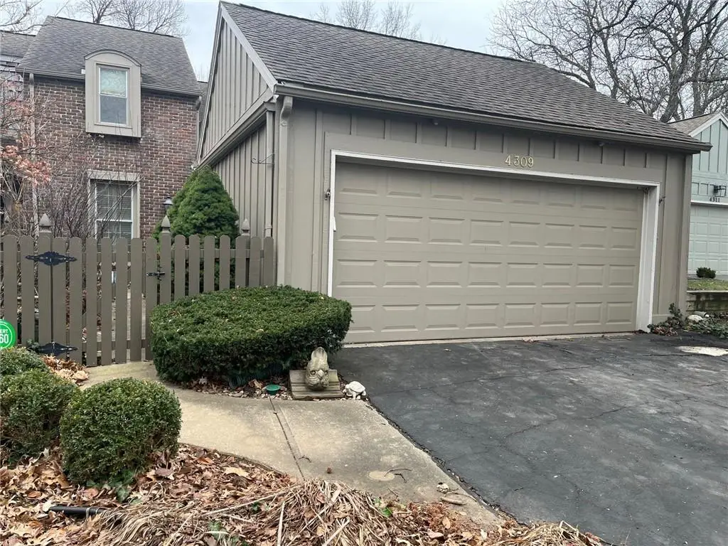 4309 W 112th Terrace, Leawood, KS 66211 - Image #1