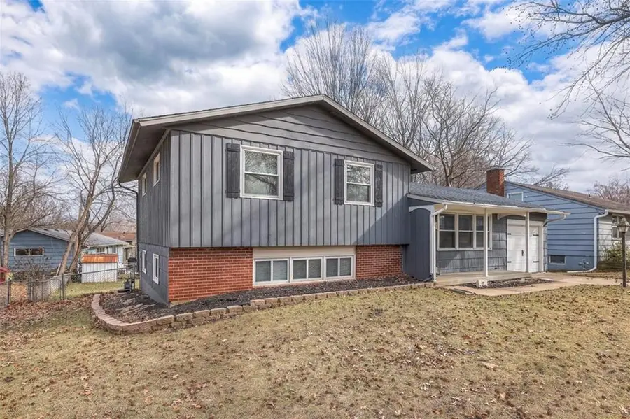 9105 Reeder Drive, Overland Park, KS 66214 - Image #2