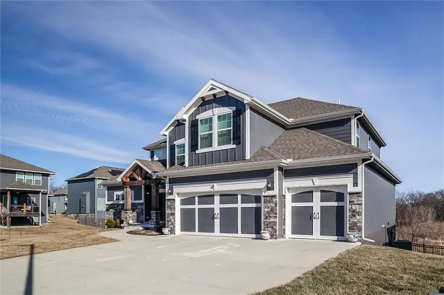 10423 N Chelsea Avenue, Kansas City, MO 64156 - Image #3