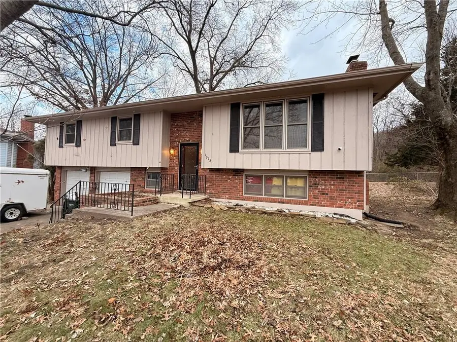 1018 S 21st Terrace, Leavenworth, KS 66048 - Image #2