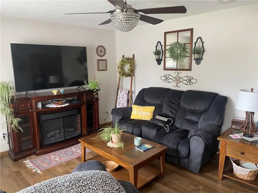 905/907 NW Willow Drive, Grain Valley, MO 64029 - Image #2