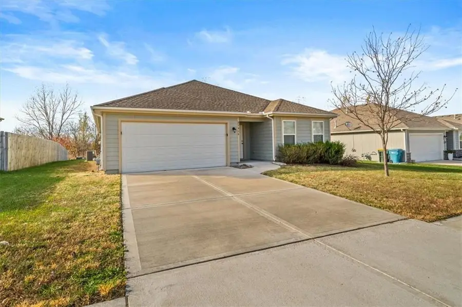 21814 Franklin Street, Spring Hill, KS 66083 - Image #2