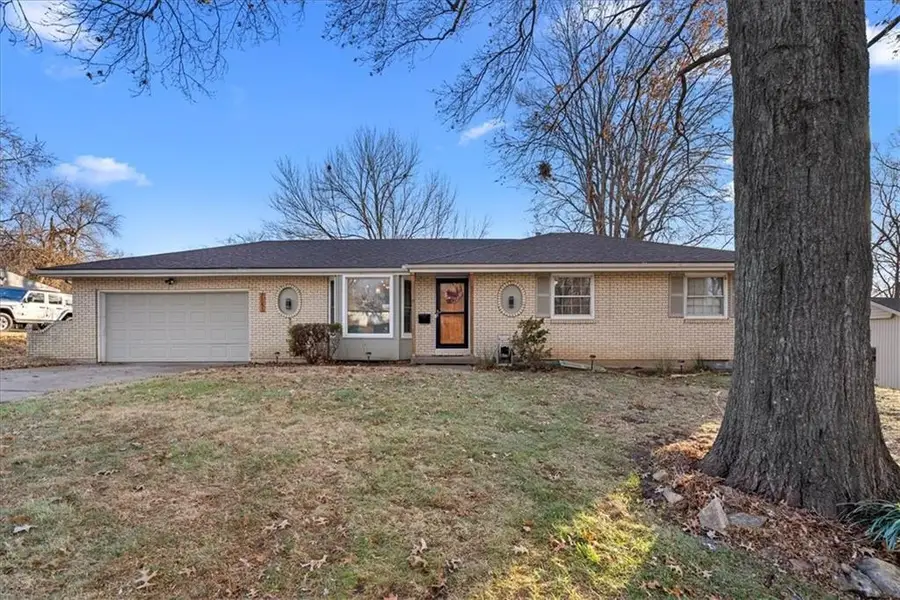 11213 E 61st Street, Raytown, MO 64133 - Image #2