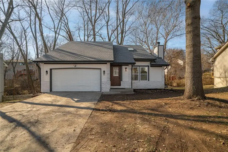 8528 N Virginia Avenue, Kansas City, MO 64155 - Image #2