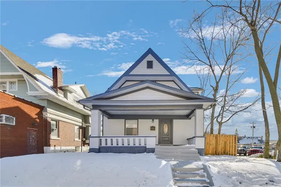 419 W Maple Avenue, Independence, MO 64050 - #2