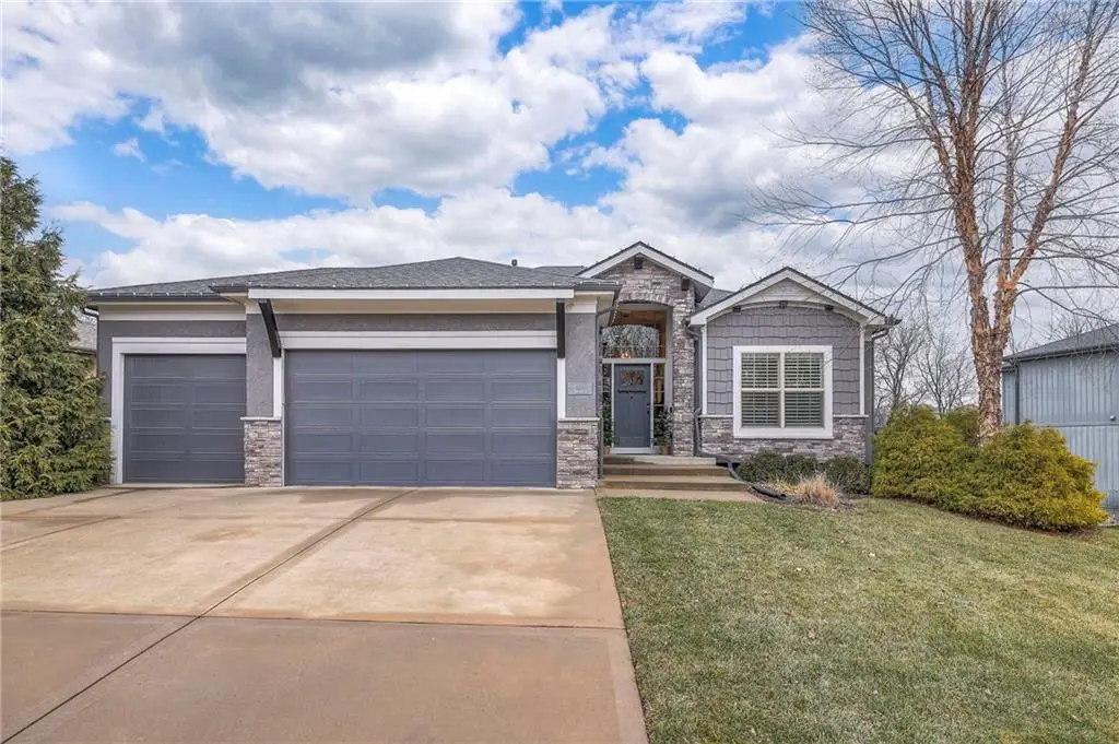 1537 Woodland Road, Greenwood, MO 64034 - Image #1