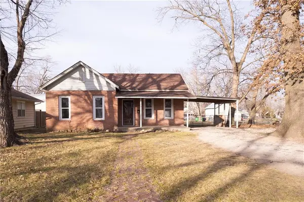 904 E 5th Street, Cherryvale, KS 67335