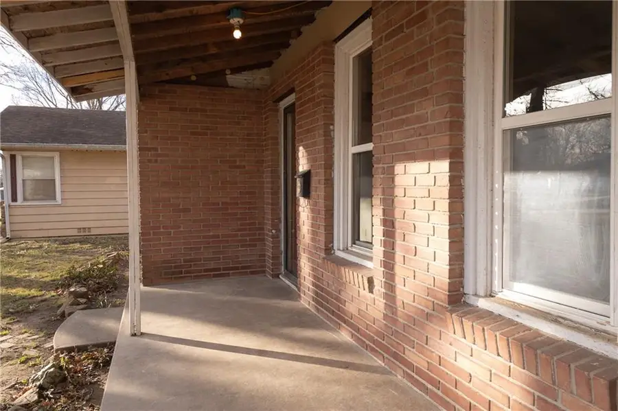 904 E 5th Street, Cherryvale, KS 67335 - Image #3