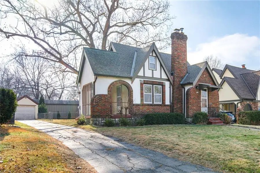 1005 W 77 Terrace, Kansas City, MO 64114 - Image #2