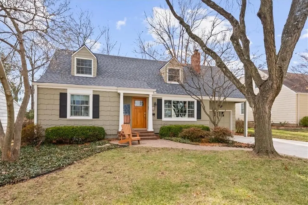 3913 W 67th Terrace, Prairie Village, KS 66208 - Image #1