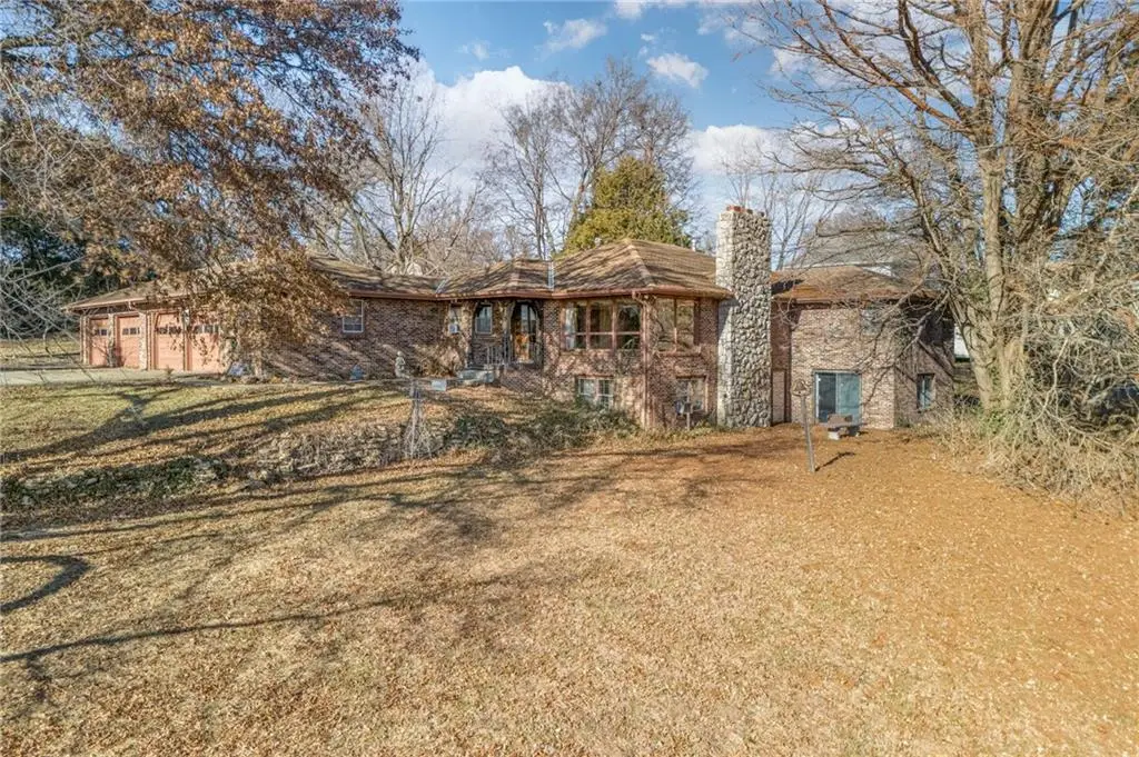 1910 S 28th Street, Saint Joseph, MO 64507 - Image #1