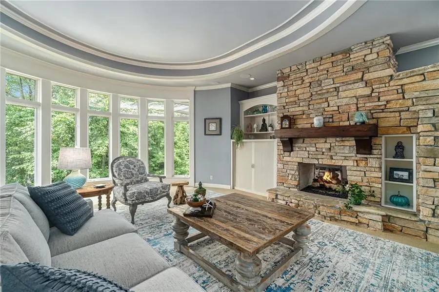 6411 Muirfield Street, Parkville, MO 64152 - #3