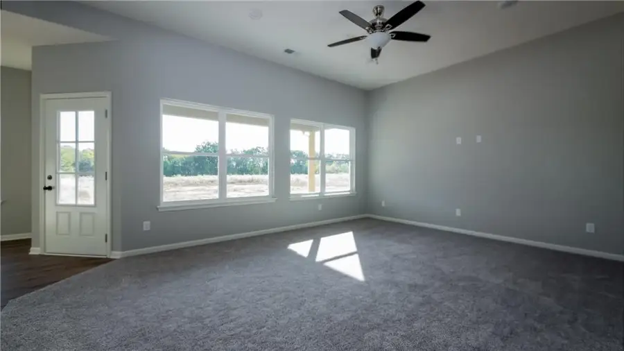 1405 NE White Oaks Lane, Oak Grove, MO 64075 - Image #2