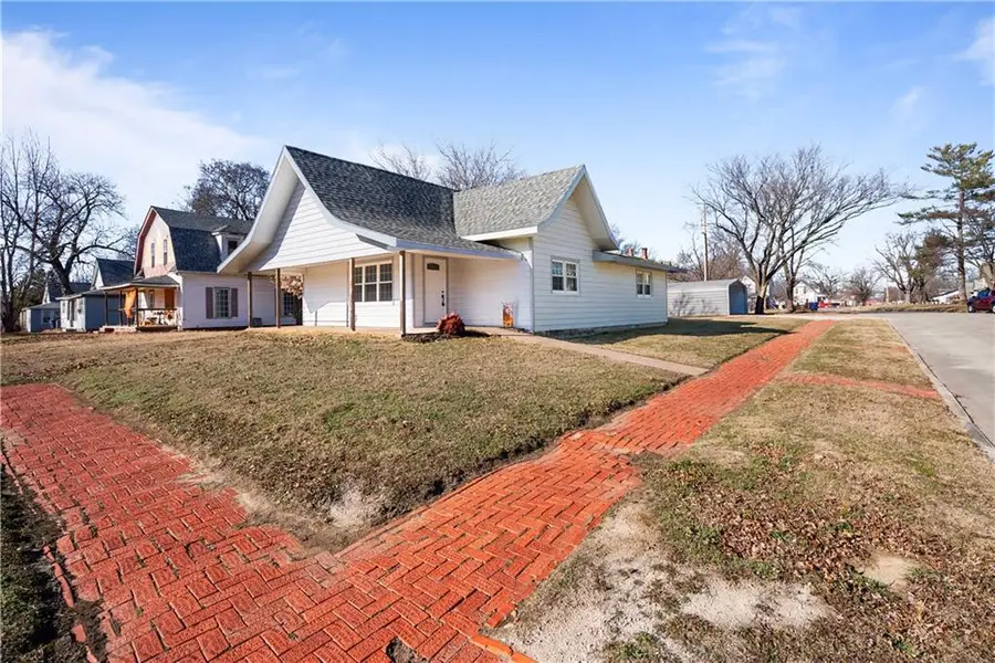 611 E 5th Avenue, Caney, KS 67333 - Image #3