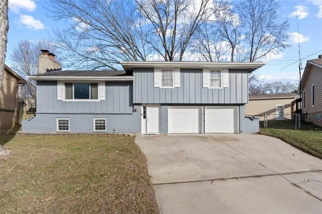 1508 S Pawnee Circle, Olathe, KS 66062 - Image #1