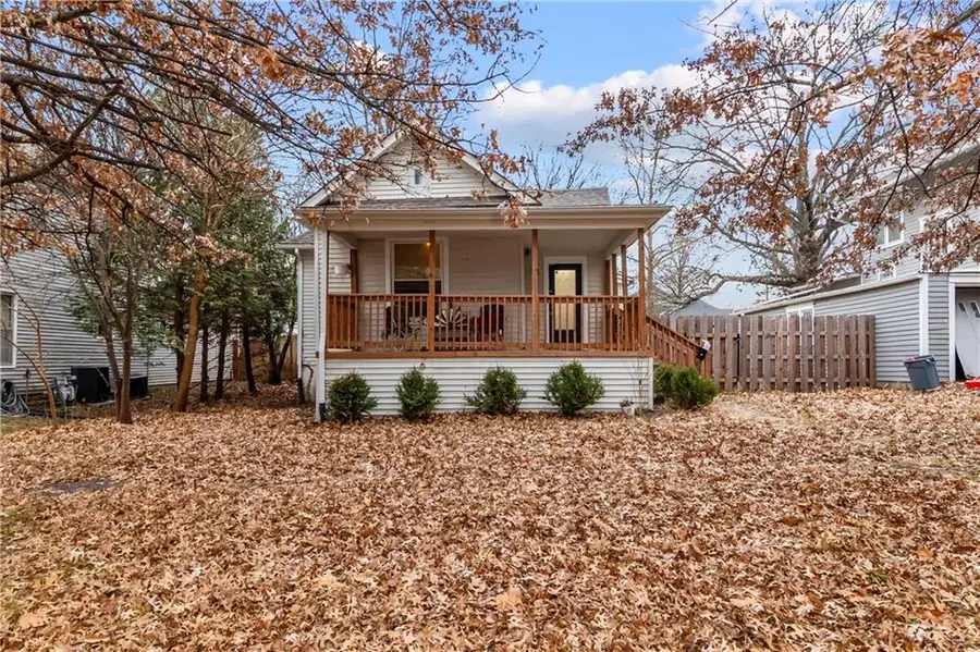 7 E Ottawa Street, Paola, KS 66071 - Image #2