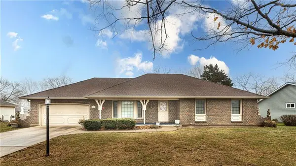 315 N Woodson Drive, Raymore, MO 64083