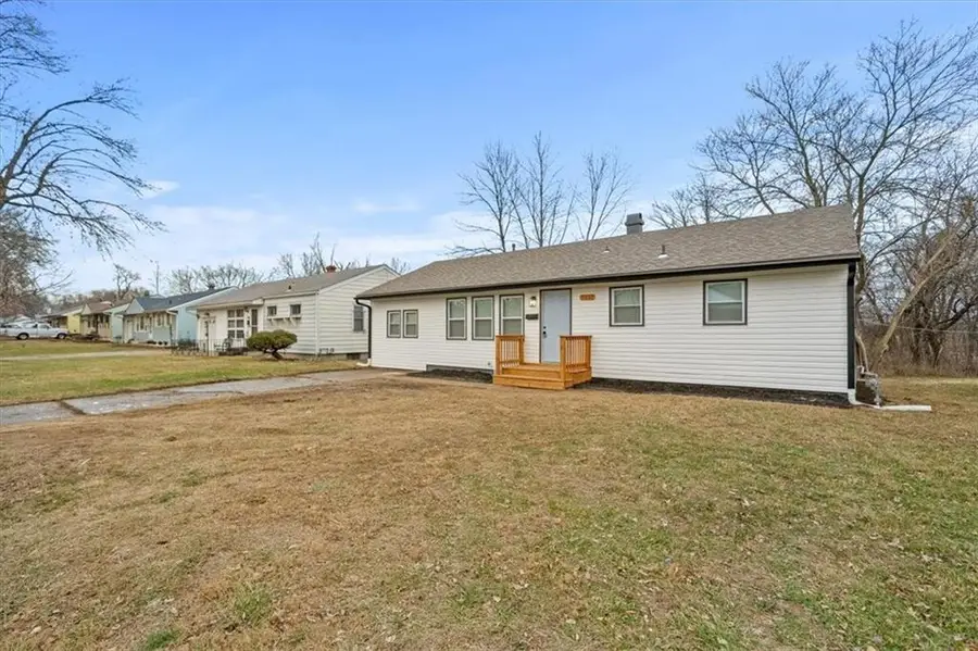 7337 College Avenue, Kansas City, MO 64132 - Image #2