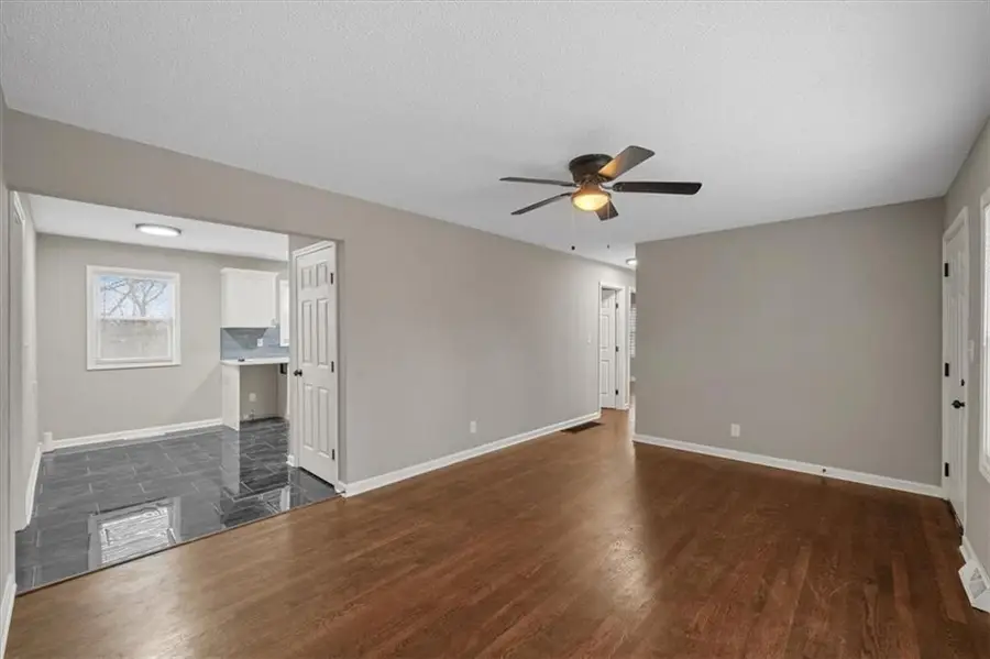 7337 College Avenue, Kansas City, MO 64132 - Image #3