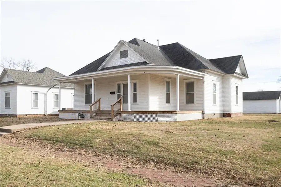 803 E 6th Street, Cherryvale, KS 67335 - Image #3