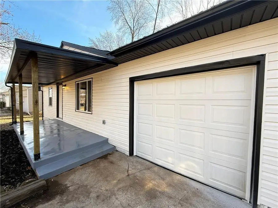 9003 E 75th Street, Raytown, MO 64133 - Image #2