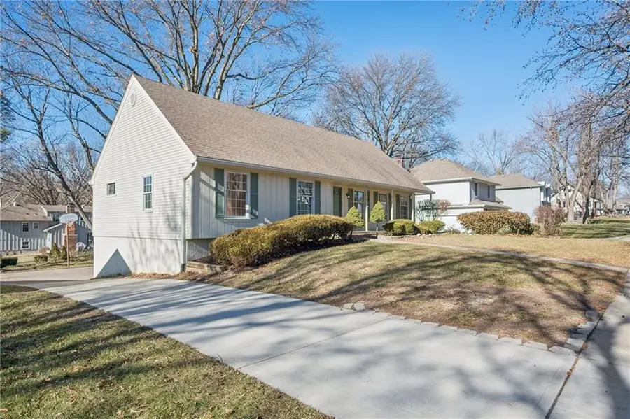 9944 Melrose Street, Overland Park, KS 66214 - Image #2