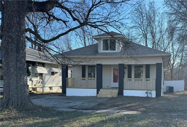 432 E Market Street, Warrensburg, MO 64093