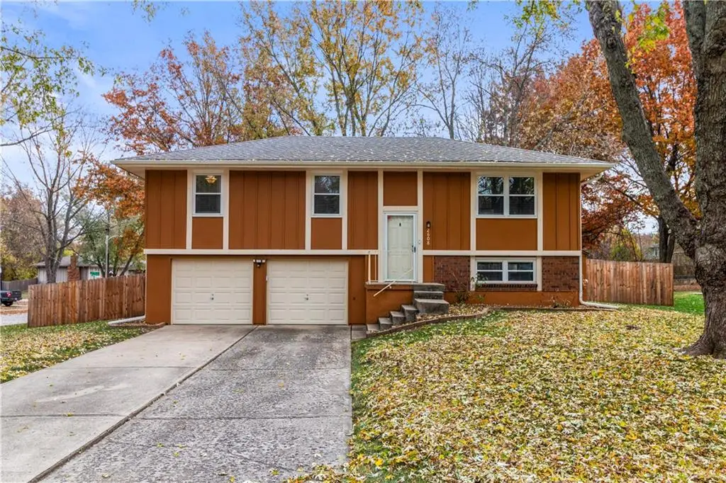 2608 SW Shamrock Drive, Blue Springs, MO 64014 - Image #1